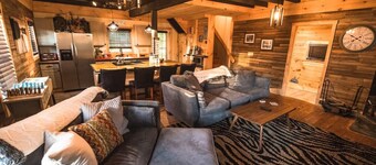 Privat - Koselig hytte med boblebad og gasspeis