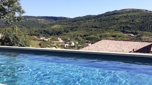 Outdoor pool, a heated pool - Couiza, near Carcassonne, high spec, luxury house, sleeps 8 with pool. (Couiza)
