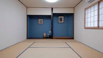 Standard Tatami Room | In-room safe, free WiFi, bed sheets