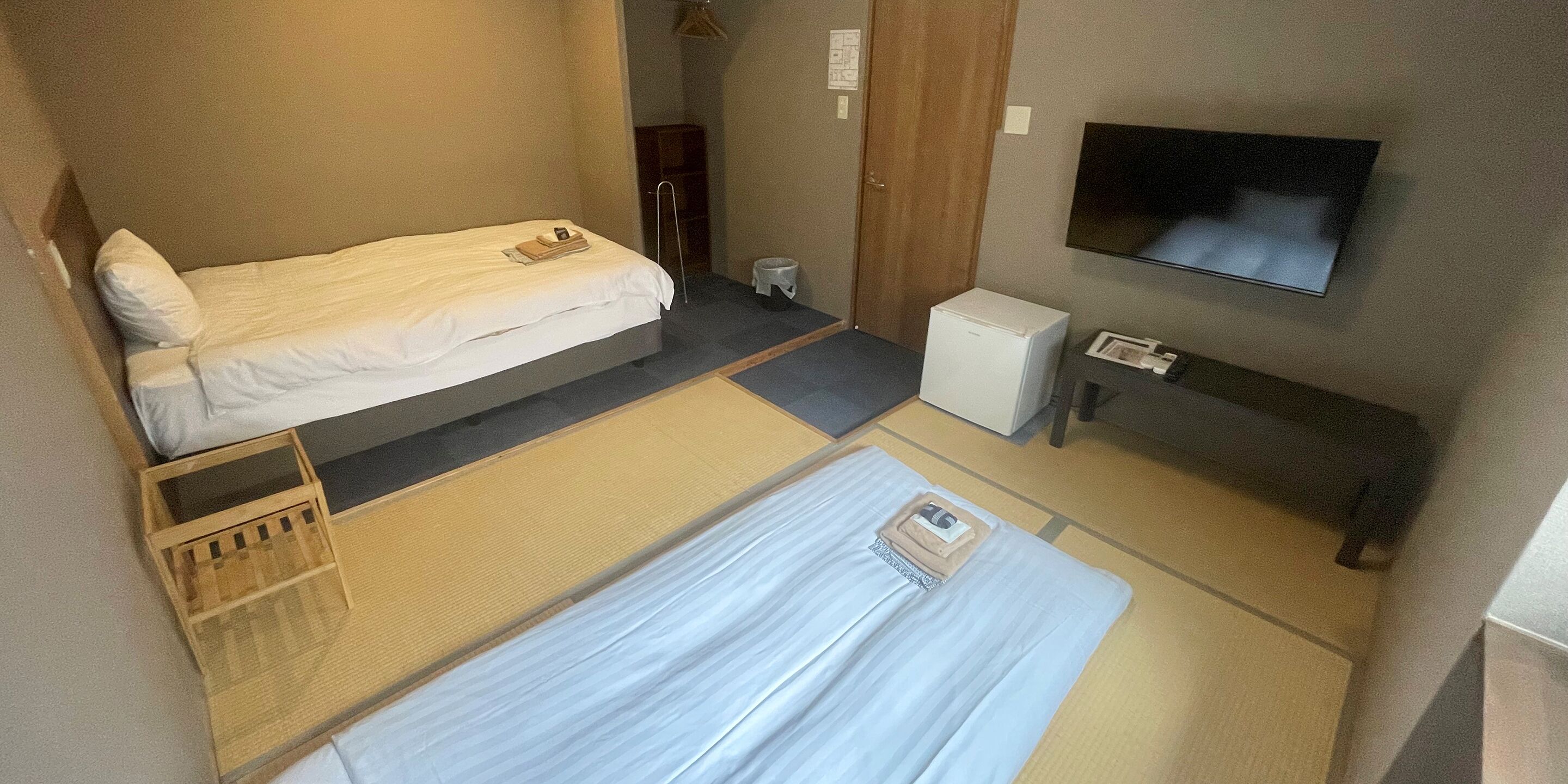 Tomannsrom – basic, kun for kvinner, ikke-røyk, delt bad | Safe på rommet, wi-fi (inkludert) og sengetøy