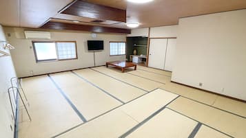 Traditional Room, Non Smoking | In-room safe, free WiFi
