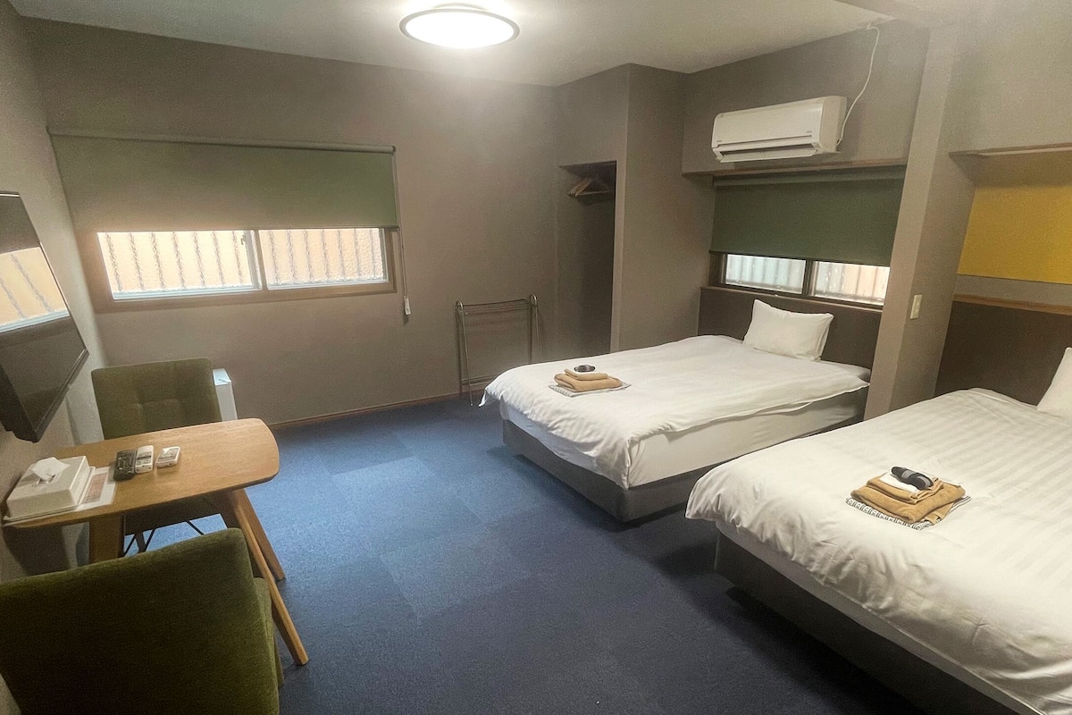 In-room safe, free WiFi, bed sheets