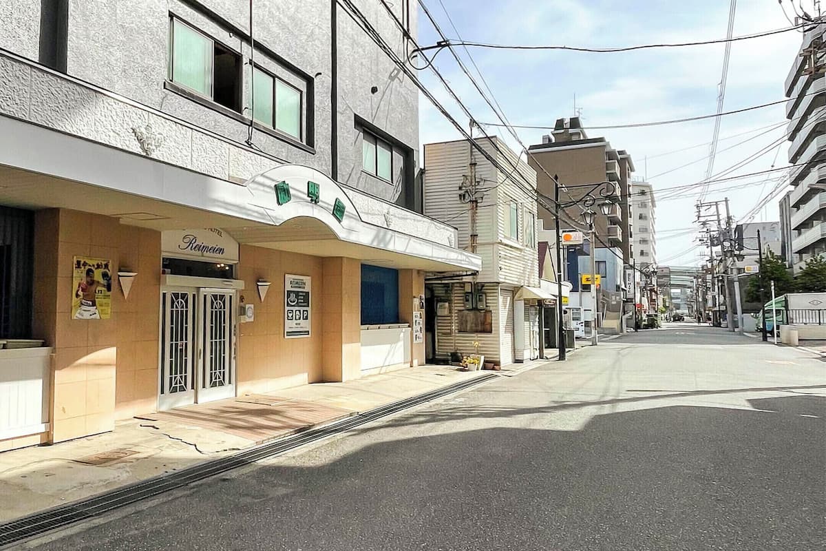 In-room safe, free WiFi, bed sheets