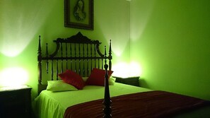 3 makuuhuonetta, äänieristys, silitysrauta/-lauta, ilmainen Wi-Fi