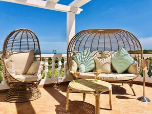 Terrace/patio - *NEW Luxury Private Villa -  Heated Pool - WiFi - BBQ - Sea Views (Bordeira)