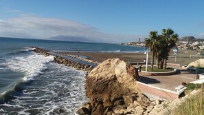 Beach nearby, sun-loungers, beach towels