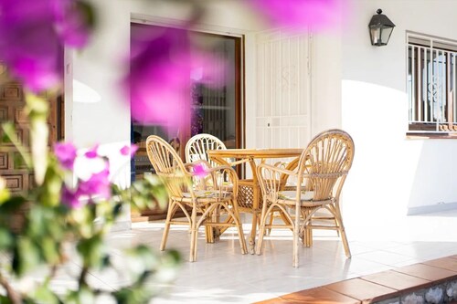 MEDITERRANEAN VILLA WITH PRIVATE SWIMMING POOL