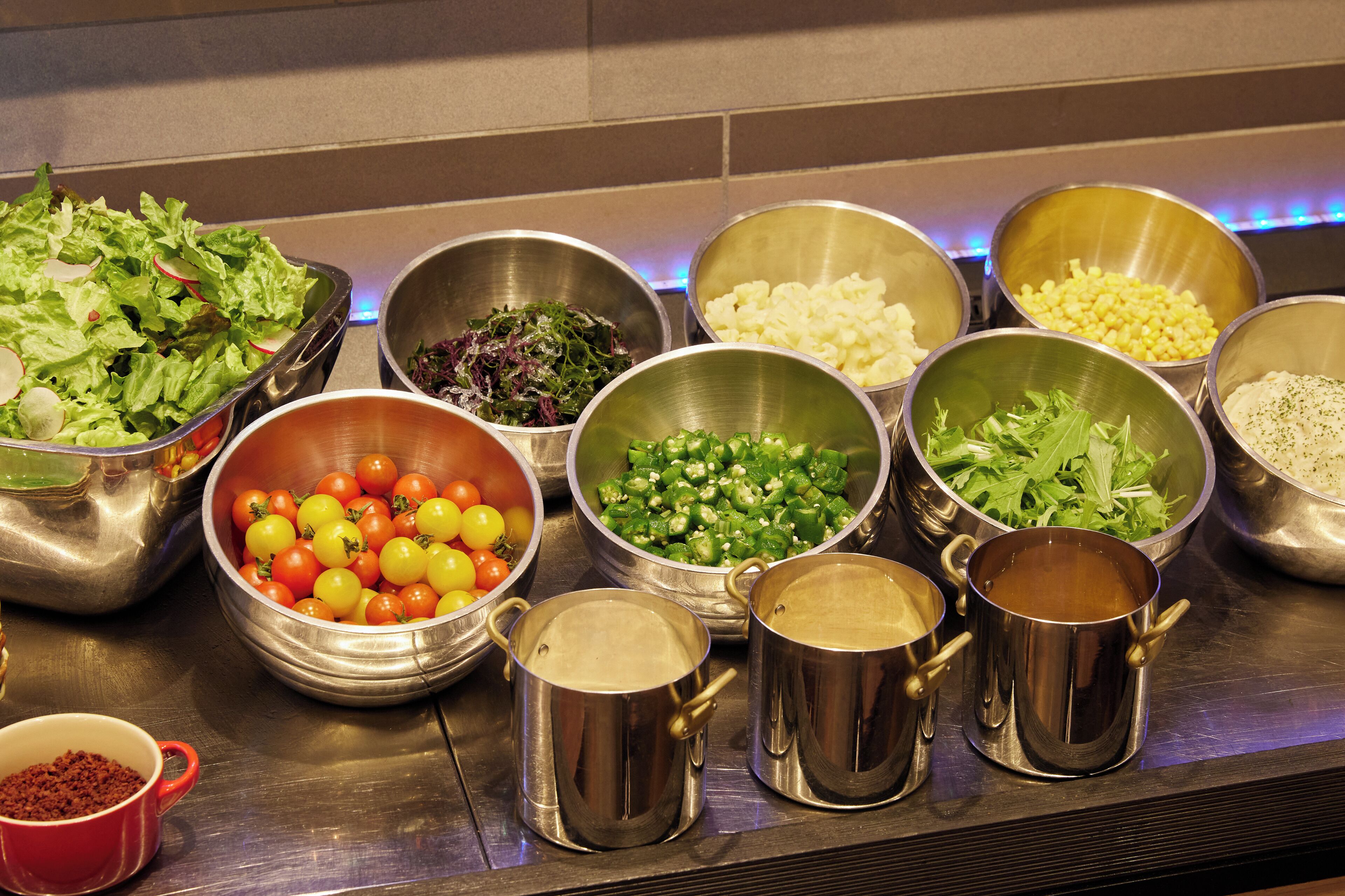 daily buffet breakfast (jpy 1980 per person)