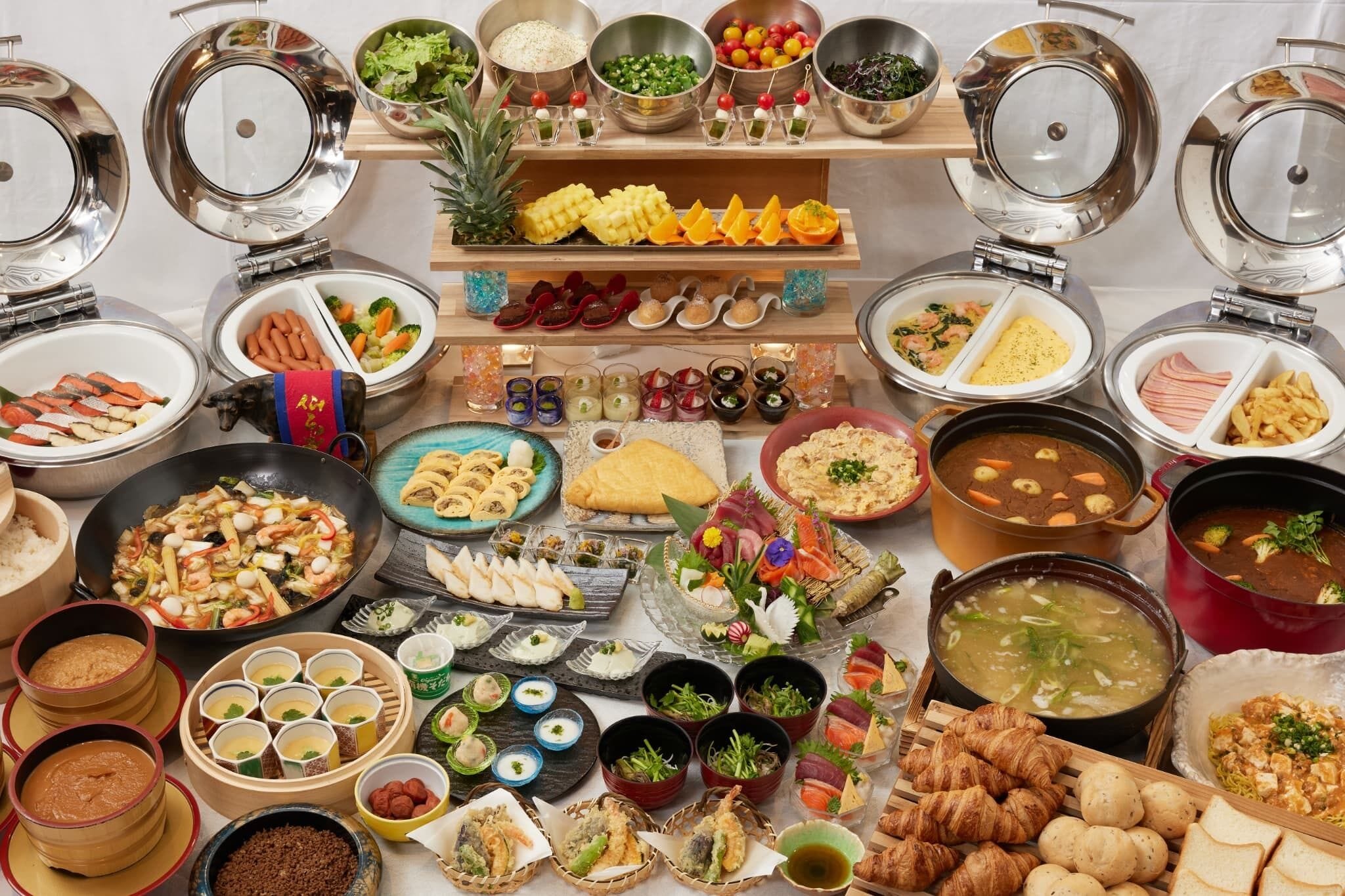 daily buffet breakfast (jpy 1980 per person)