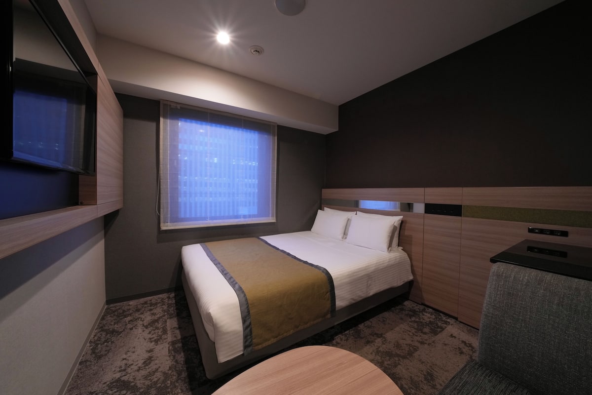 Economy-dobbeltværelse - ikke-ryger (Semi-Double Room) | Mørklægningsgardiner, gratis Wi-Fi