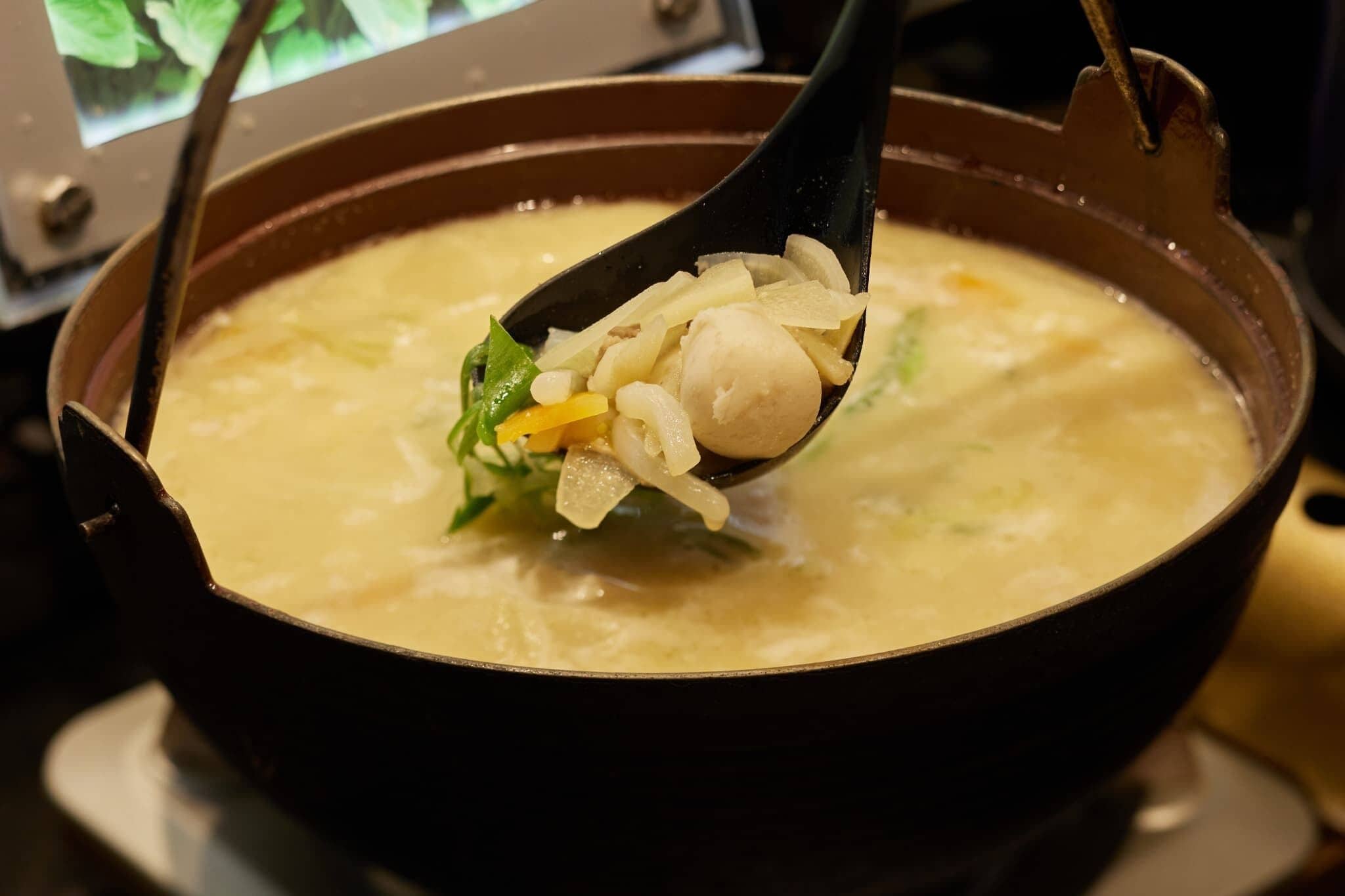 daily buffet breakfast (jpy 1980 per person)