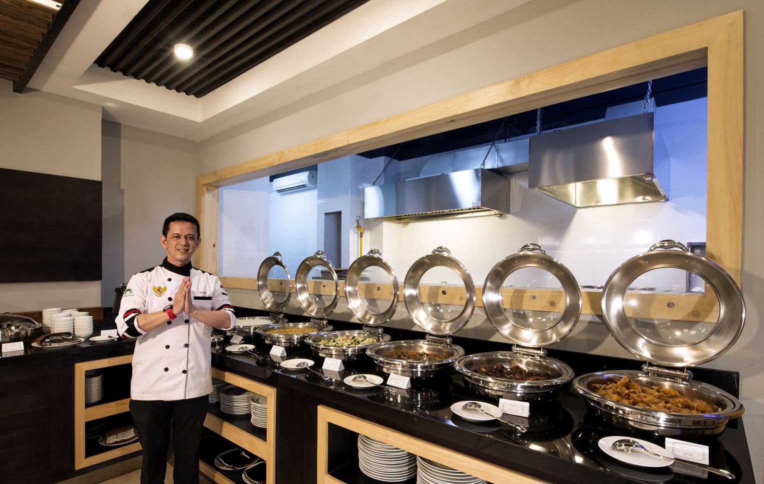 breakfast (idr 80000 per person)