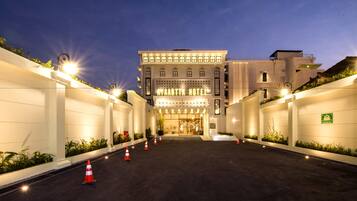 Front of property – evening/night