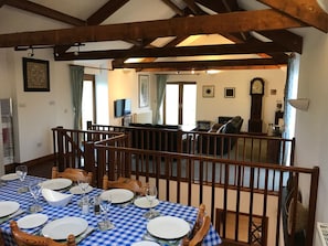Dining - Large Detached "upside Down" Barn, dog friendly with 1 acre enclosed paddock. (wellington)