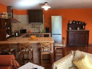 Fridge, oven, stovetop, coffee/tea maker - CasaPaoma between sea and countryside - Agropoli - Cilento national park (Agropoli)