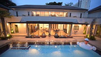 9 Bedroom Villa with Private Pool | Outdoor pool