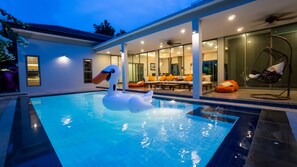 Terrace/patio - Villa Navin Premier Pool Villa (Pattaya)