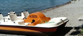アパートメント、2部屋、WiFi、キッチン、バスルーム、バルコニー、湖岸まで3分-プライベート-