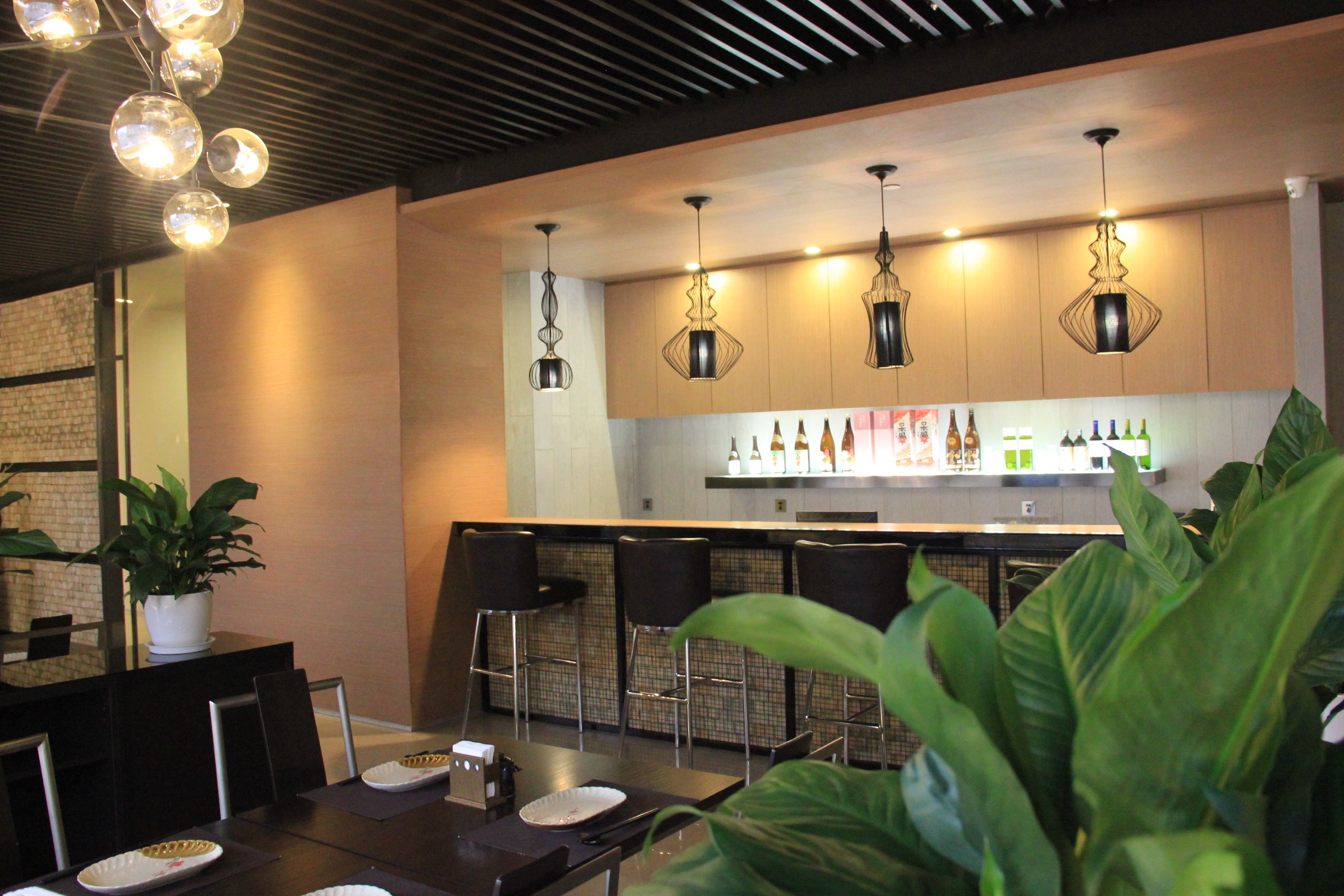 2 restaurants, breakfast, lunch, dinner served; Japanese cuisine