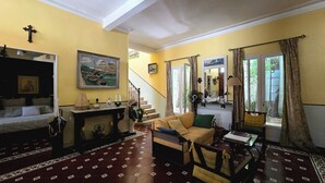 Interior - Beautiful beachfront house with character (Le Grau-Du-Roi)