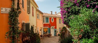 In der Nähe STRAND Feinsand, T3 KLIMAANLAGE + GARAGE, POOL, GESCHÄFTE, RUHE