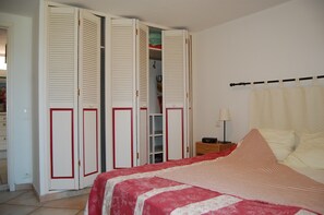 1 bedroom, iron/ironing board, free WiFi
