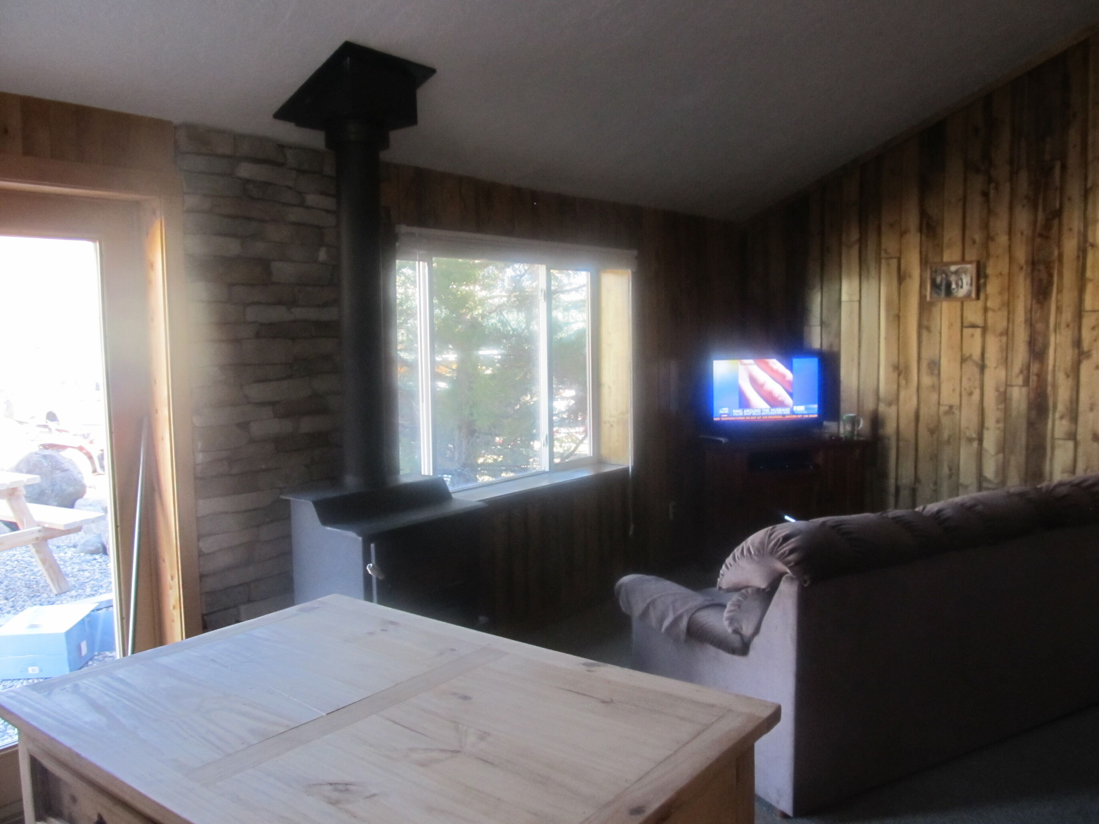 Télévision, cheminée