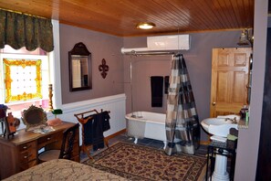 1 bedroom, iron/ironing board, WiFi, bed sheets - Sleep Like an Angel in an Old Church - Brown Room (Wolfeboro)