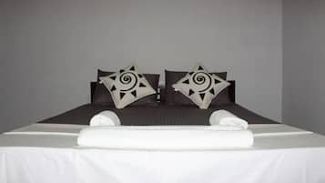Luxury Double Room, 1 Queen Bed, Balcony, Mountain View | 1 bedroom, premium bedding, desk, soundproofing