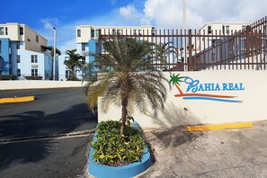 Property grounds - Apt Bahía Real Condo, La Mela, Cabo Rojo PR (Cabo Rojo)