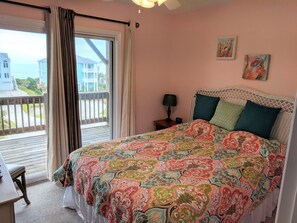 4 多间卧室、免费 WiFi、床单