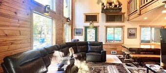 Rhodehouse Retreat! Your destination for Year Round Fun!