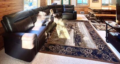 Rhodehouse Retreat! Your destination for Year Round Fun!