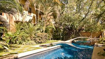 Piscina a l'aire lliure