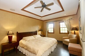 3 bedrooms, in-room safe, iron/ironing board, free WiFi