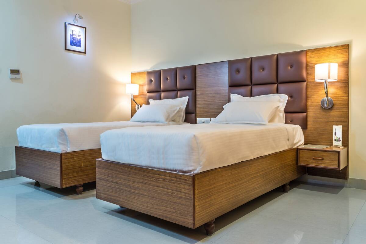 In-room safe, desk, iron/ironing board, rollaway beds (free)