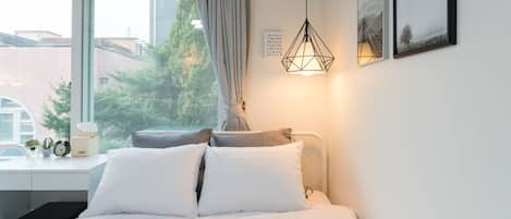 Chambre Deluxe avec lits jumeaux (Foreigner Only) | Literie de qualité supérieure, Wi-Fi gratuit, draps fournis