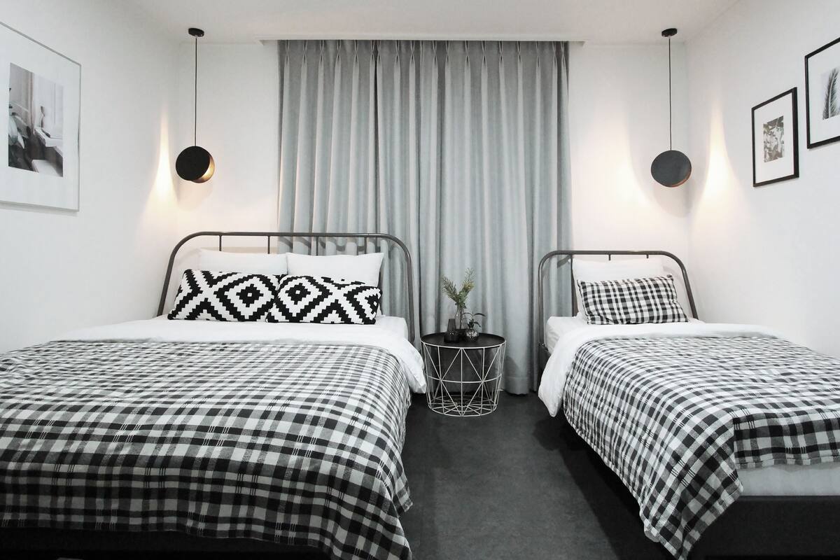 Ropa de cama de alta calidad, wifi gratis y ropa de cama