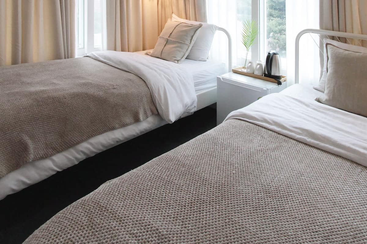 Ropa de cama de alta calidad, wifi gratis y ropa de cama