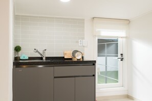 Refrigerador, tetera/pava eléctrica