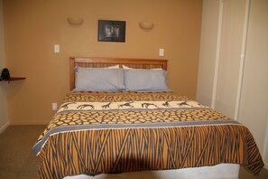 Family Cottage African | 2 bedrooms, Egyptian cotton sheets, premium bedding, in-room safe