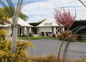 Khuôn viên nơi lưu trú