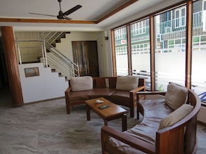 Kawasan tempat duduk lobi