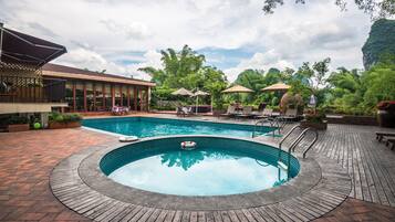 Queen Room With Pool view | Balcony view