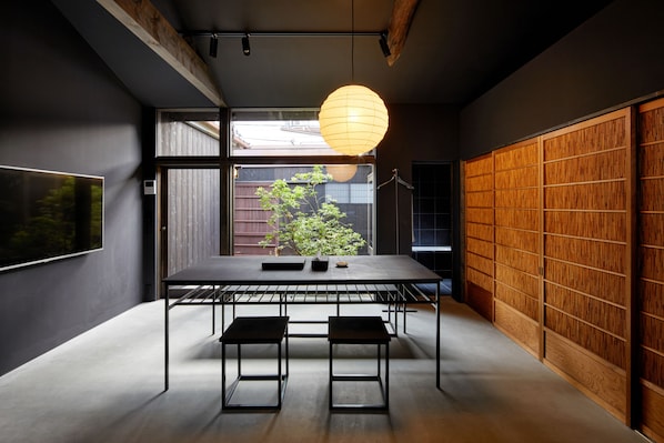 Traditional House with Semi-open-air-bath | Garden view