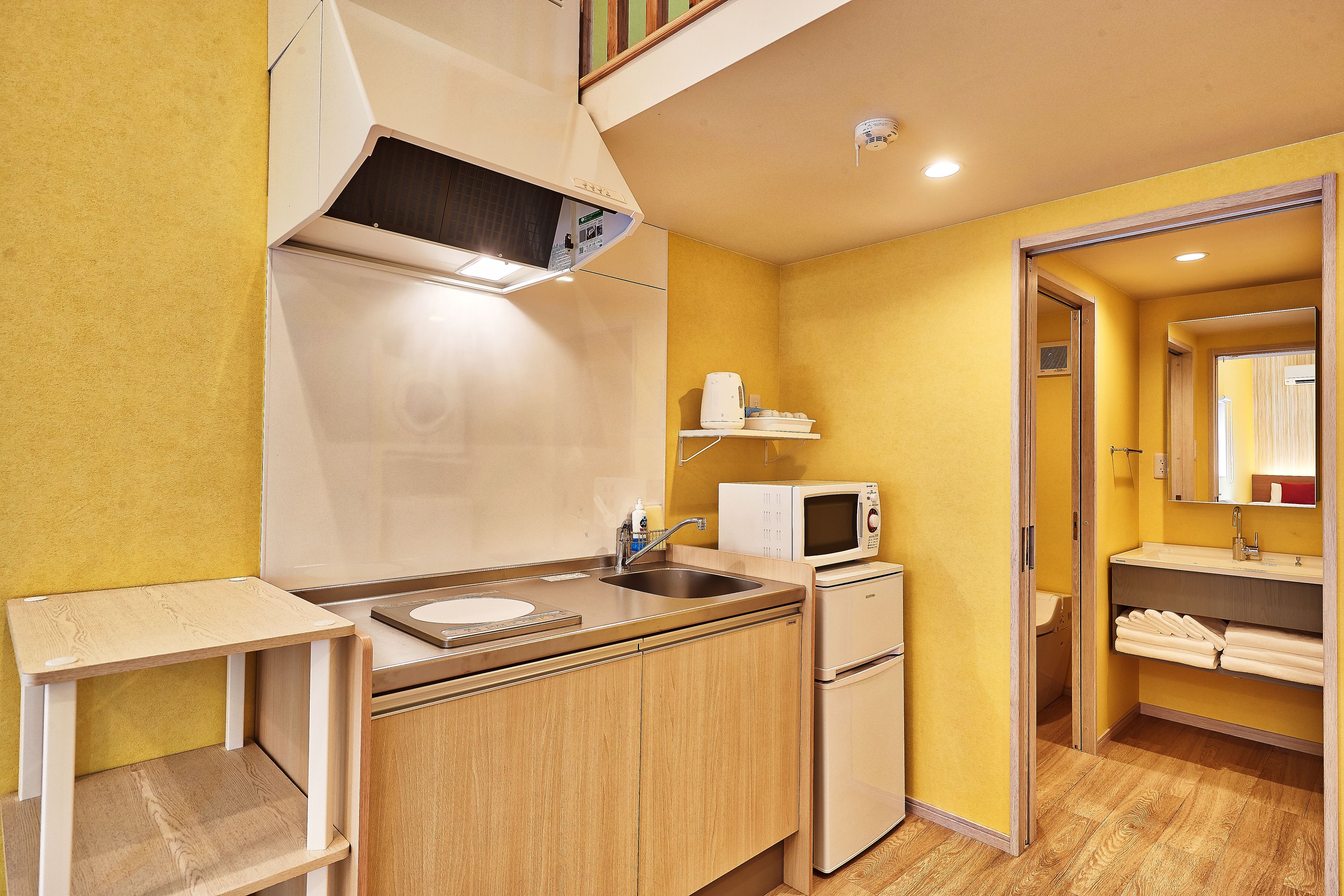 fridge, microwave, coffee/tea maker, electric kettle