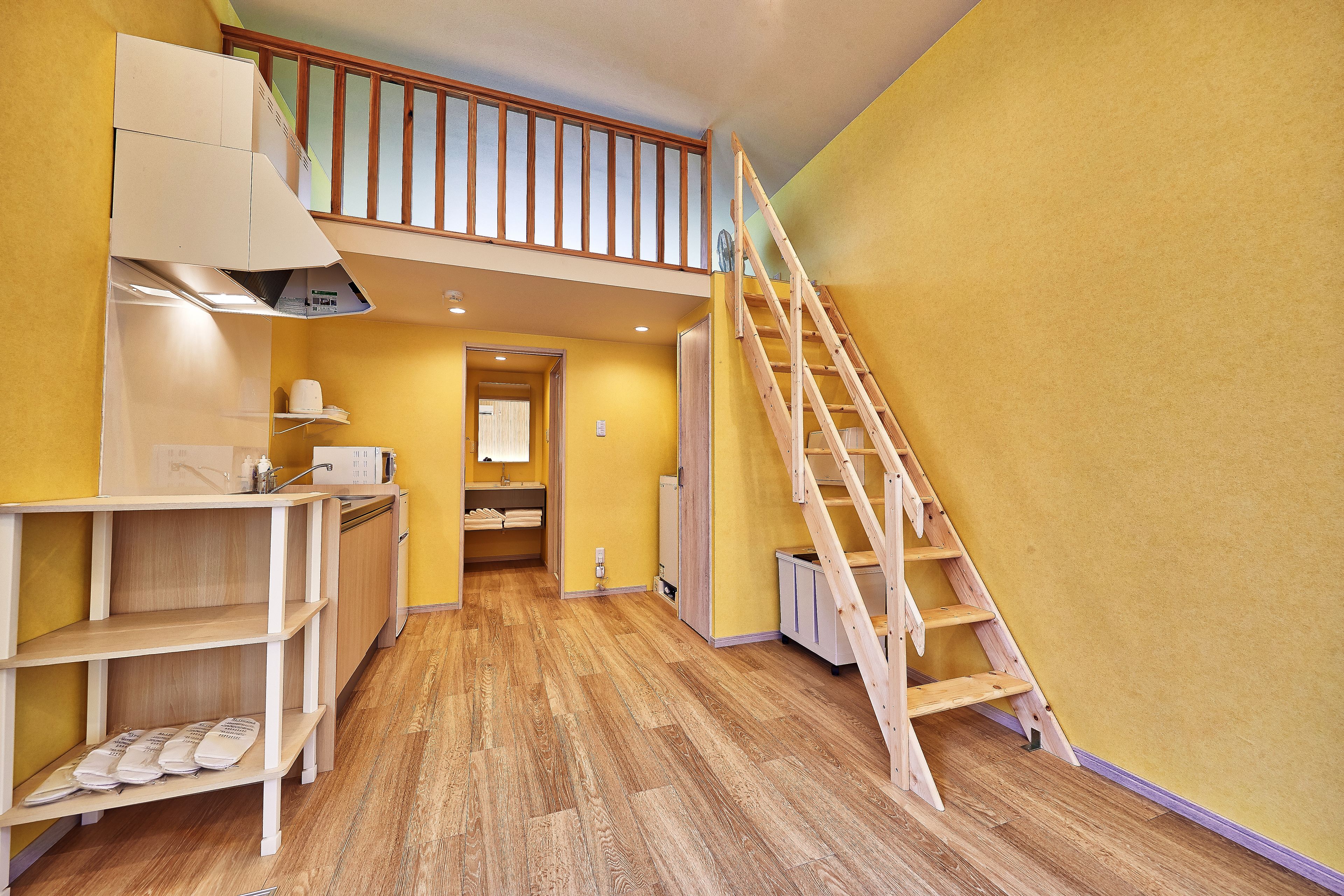 private cottage & kitchen, no smoking (no pets allowed) | 1 bedroom, individually decorated, desk, blackout curtains