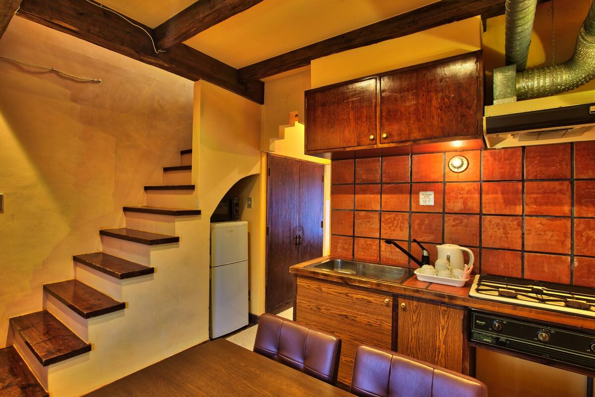 fridge, microwave, coffee/tea maker, electric kettle