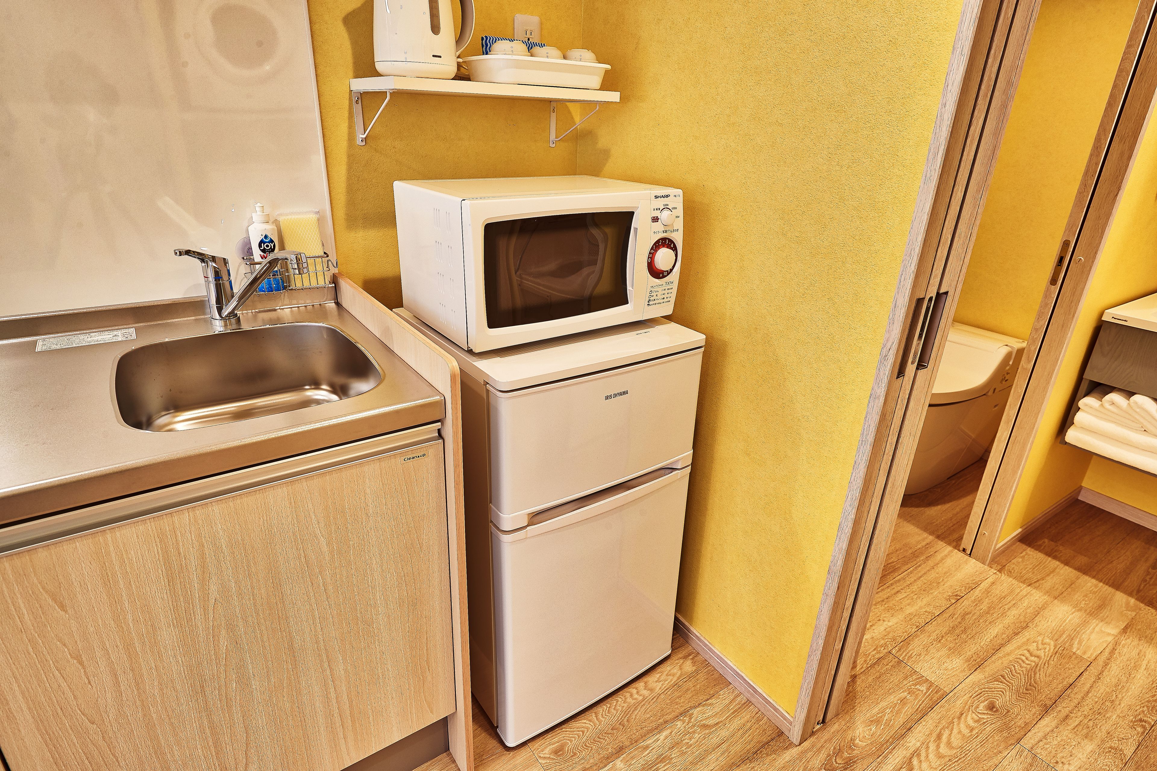 private cottage & kitchen, no smoking (no pets allowed) | 1 bedroom, individually decorated, desk, blackout curtains