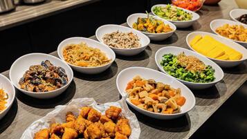 Free daily buffet breakfast